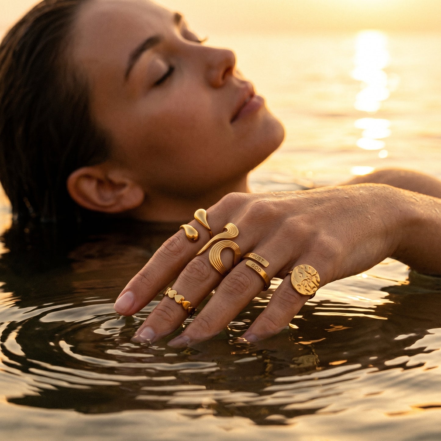 Waterproof Tarnish Resistant Gold Stackable Rings - 5Pcs Adjustable Open Set with Modern Wave Design for Daily & Beach Wear