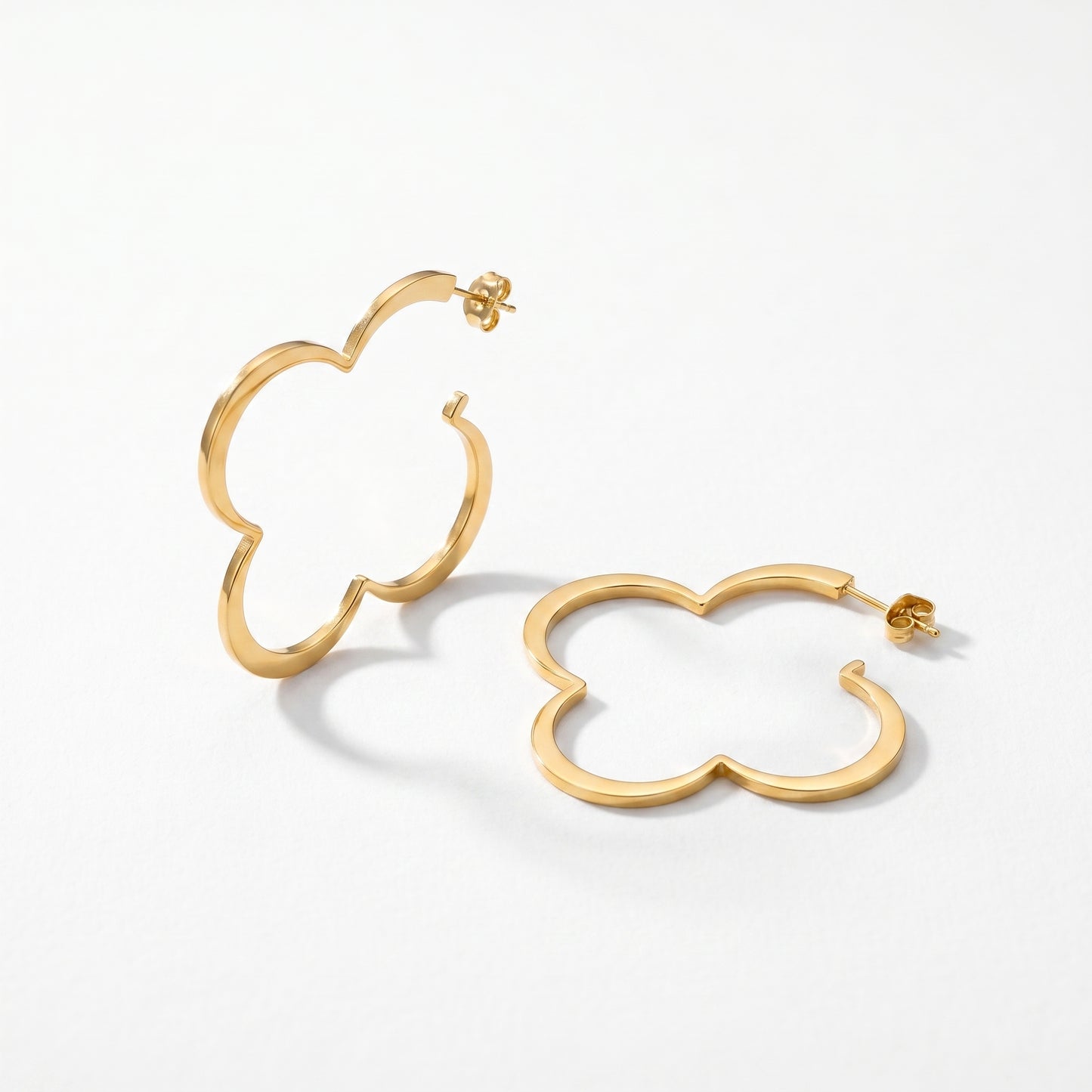 18K Gold Plated Stainless Steel Four Leaf Clover Hoop Earrings - 5.3cm Hypoallergenic Waterproof Tarnish Resistant Clover Shaped Hoop Earrings for Women Daily Wear