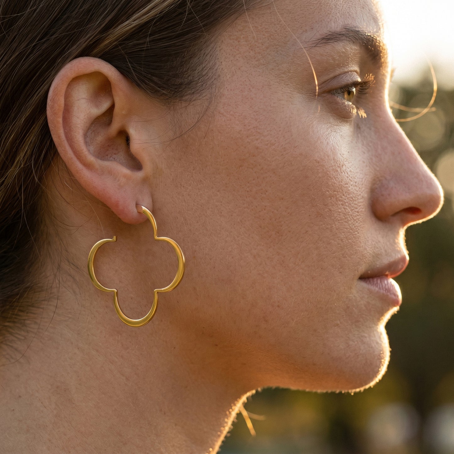 18K Gold Plated Stainless Steel Four Leaf Clover Hoop Earrings - 5.3cm Hypoallergenic Waterproof Tarnish Resistant Clover Shaped Hoop Earrings for Women Daily Wear