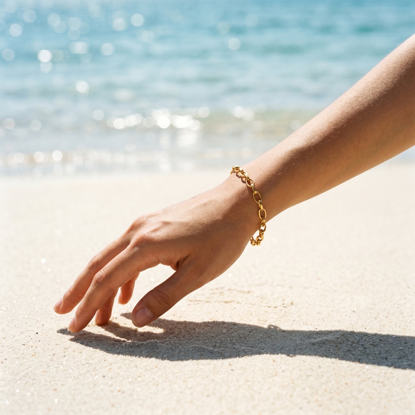 Tarnish-Free Gold Chain Bracelet - Waterproof Paperclip Link Bracelet for Active Wear