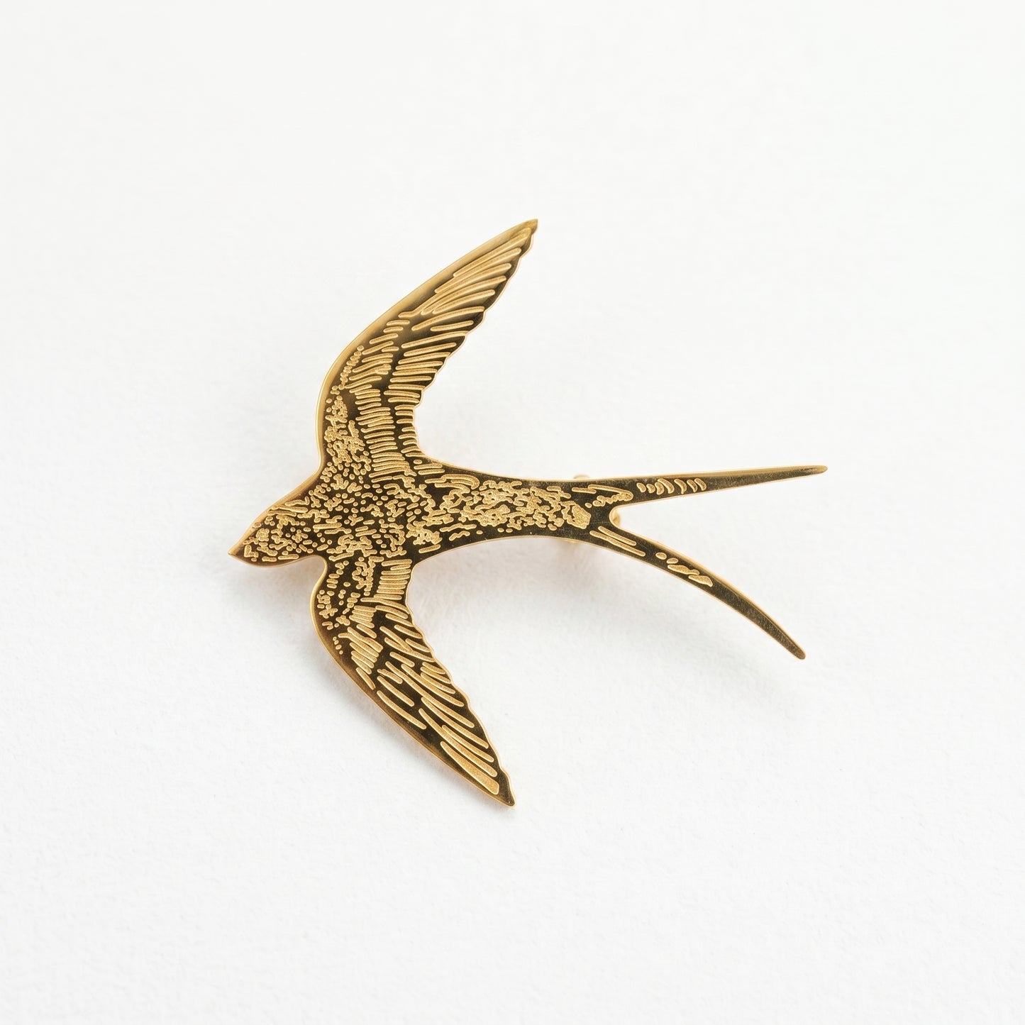 Waterproof Stainless Steel Swallow Brooch, Gold Plated Hypoallergenic Engraved Lapel Pin