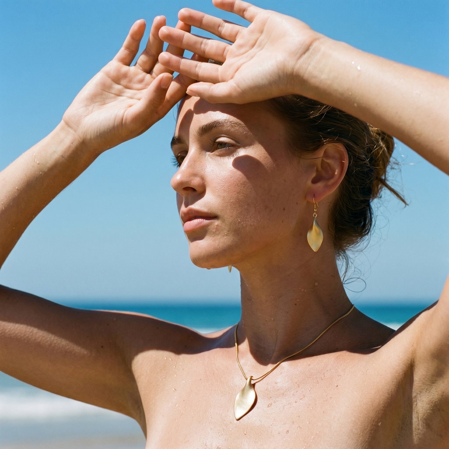 Golden Leaf Jewelry Set – Elegant Minimalist Necklace & Drop Earrings for Effortless Luxury