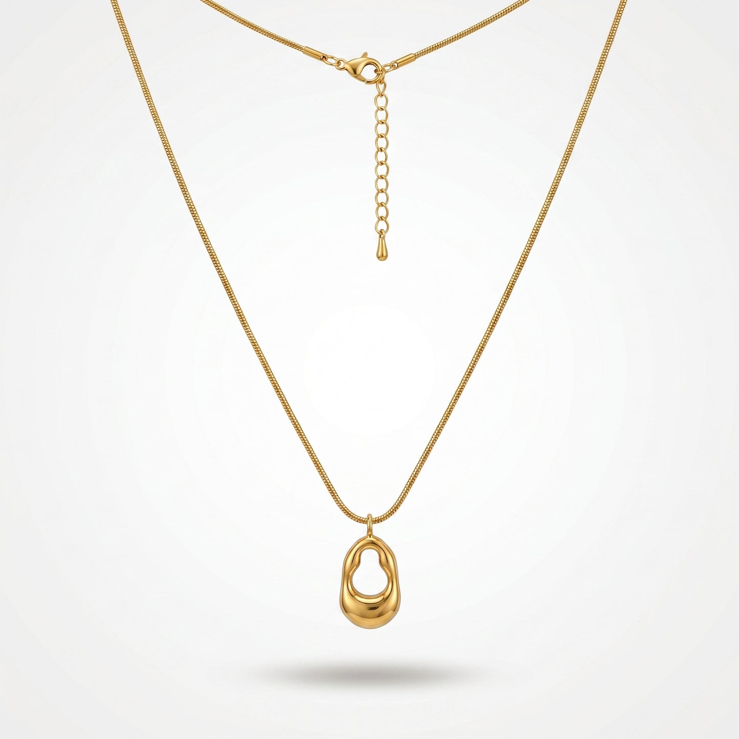 Liquid Gold Heart Necklace – Minimalist Sculptural Pendant for Effortless Everyday Luxury
