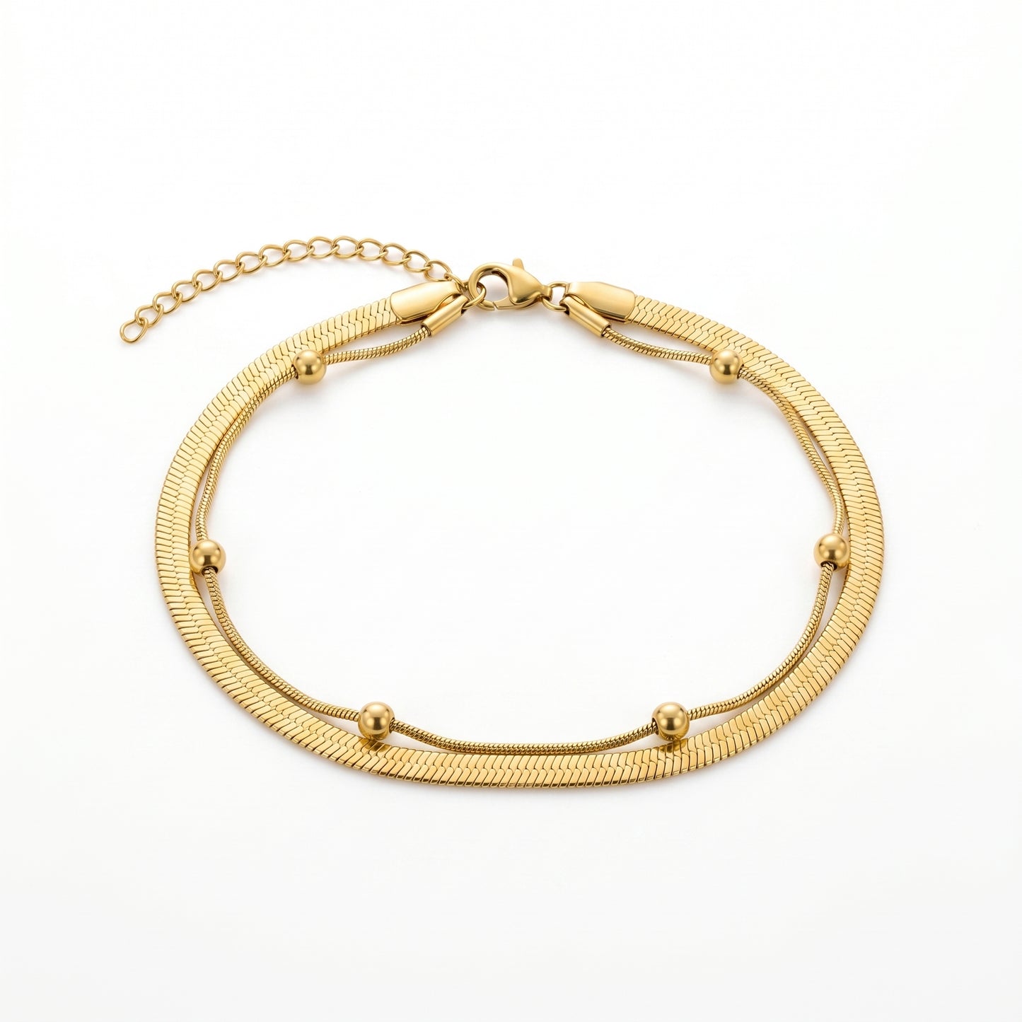 The Elegant Gold Anklet Your Summer Jewelry Stack Needs