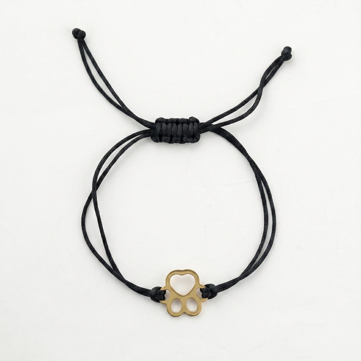 Minimal Protection Bracelet Inspired by Strength and Balance