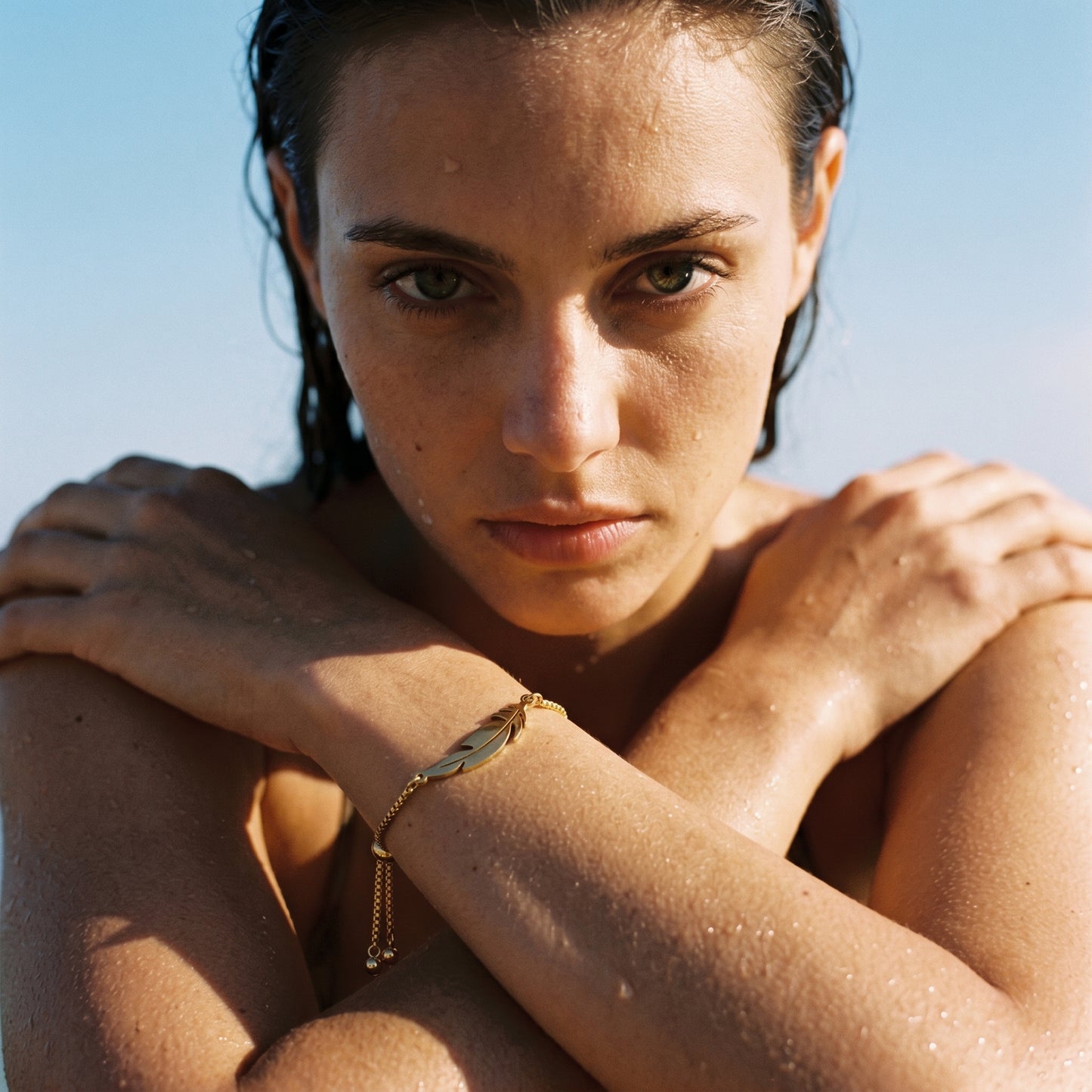 Lightweight Gold Feather Bracelet for Everyday Vacation Energy