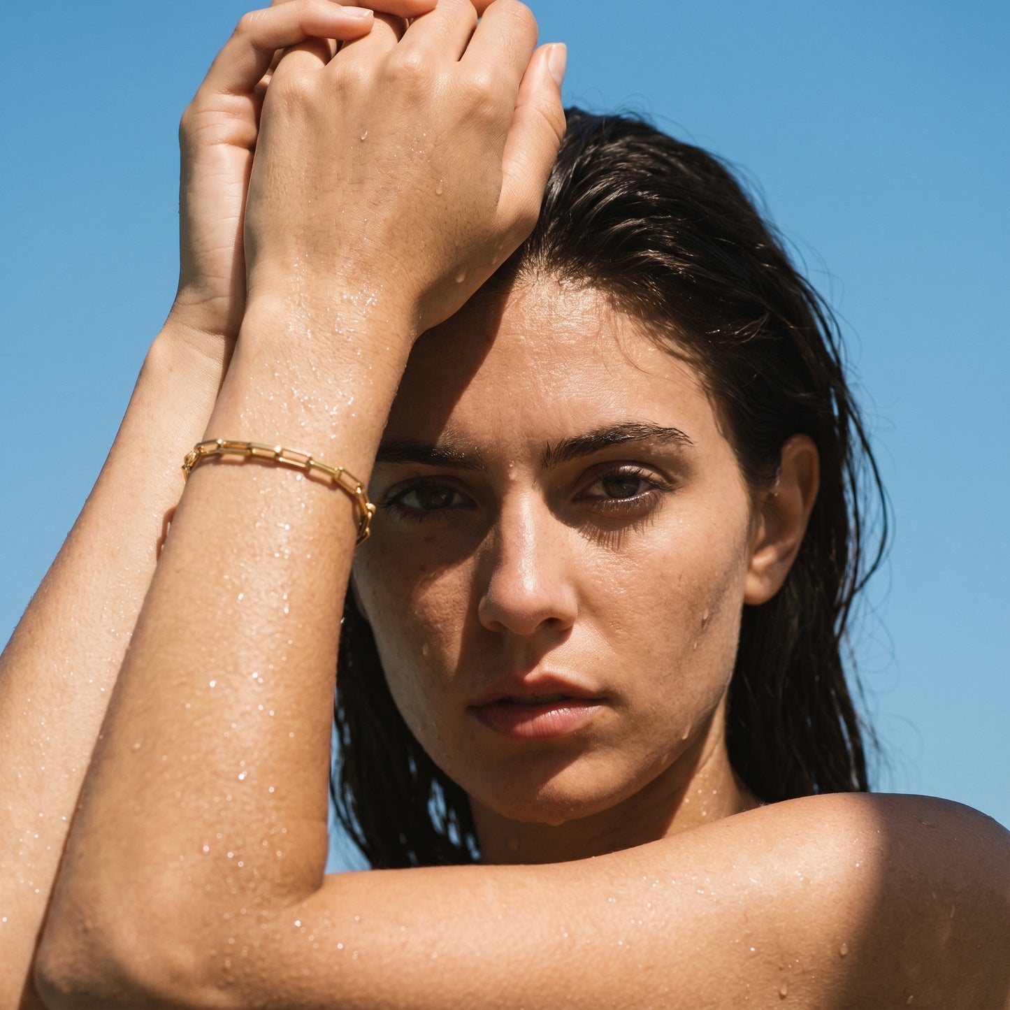 The Delicate Link Bracelet That Makes Everything Look More Expensive