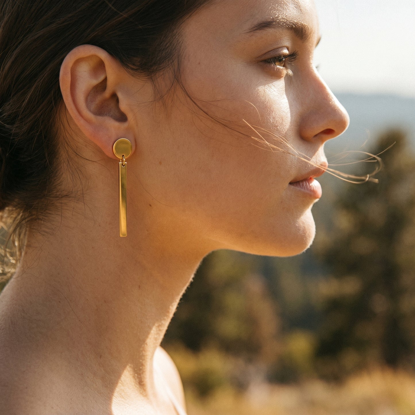 Quiet Luxury Bar Earrings – Minimal Gold Drop Studs with Scandinavian-Inspired Design